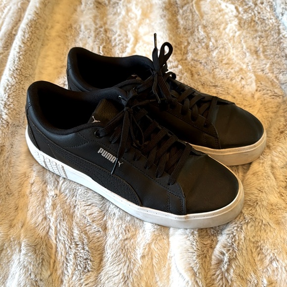 PUMA Smash Platform v2 Sneaker - Picture 1 of 3